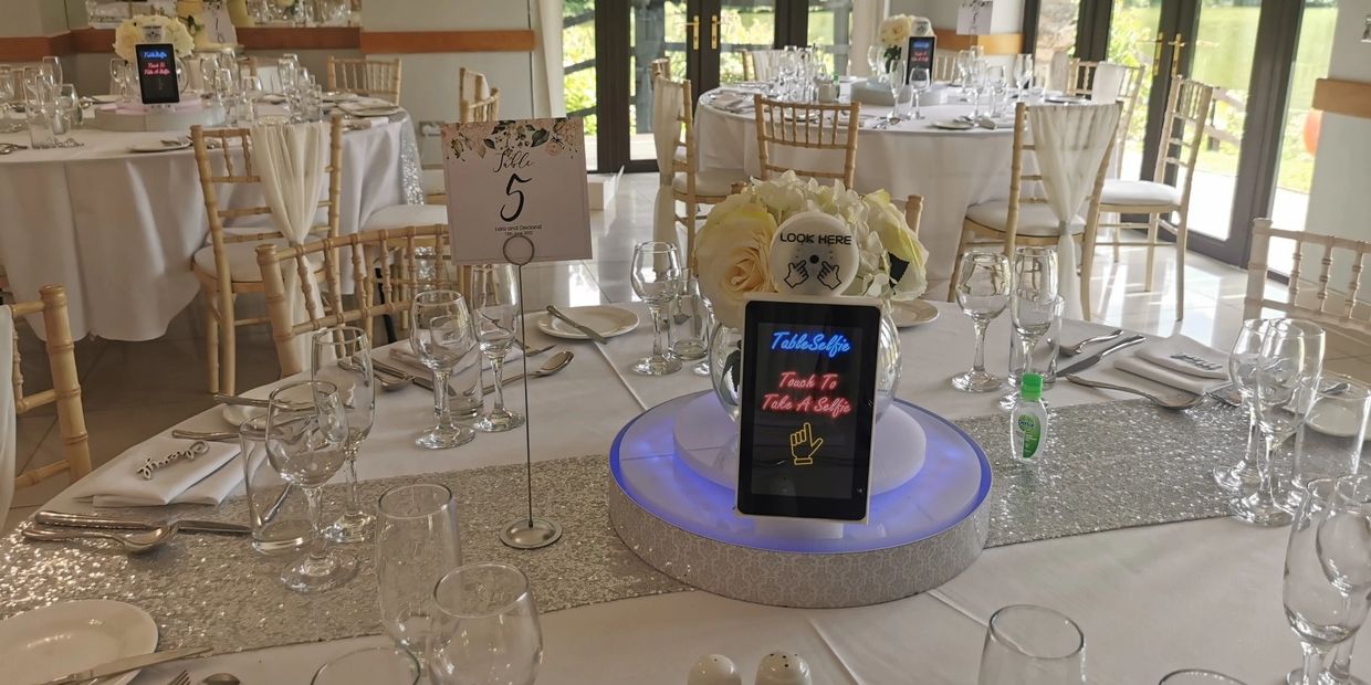 Table Selfies, Elite Promotions, Wedding DJ Wiltshire